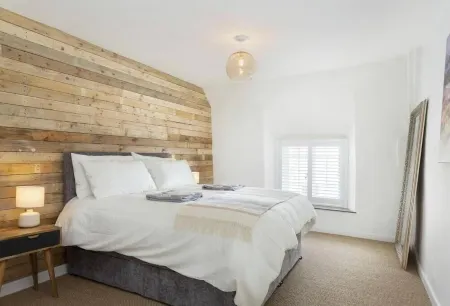 Beautiful Historic High Street Cottage in Burford