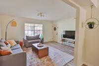 Less than 1 mile from downtown Fairhope!