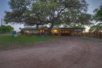 Amazing Grace Home on the River Hotels in Blanco