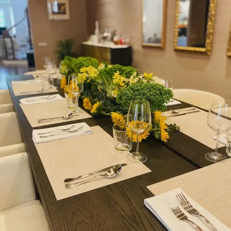 Private Historical Mansion,Luxury Home in Chicago’s Gold Coast, Event-Capable.