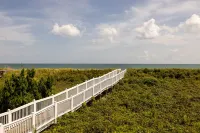 End Unit Oceanfront condo 2 min to beach 1.5 if you run RELAX REJUVENATE