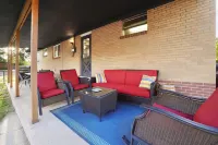 Cozy Home Games+BBQ|Min to Downtown Den & Boulder!