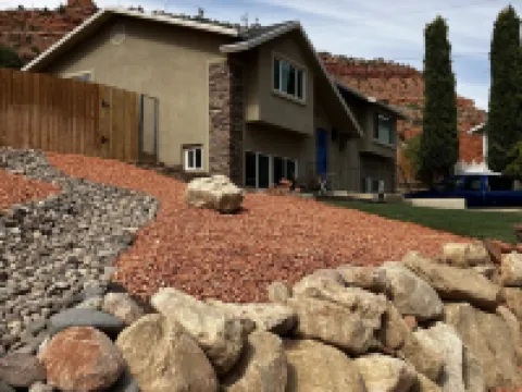 Vermillion Vacation: A Comfy Home Away From Home - Pet Friendly