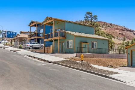 The Labrador:  Bring your doggies! Отели в г. Коконино