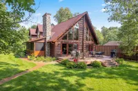 Beautiful 5-bedroom house in Enchanting Crosslake -Pontoon Incl with 7 day stay! - Hytter