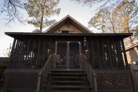 Water View Property, Pet Friendly, Golfing, Fishing, Marina, Swim, Park, Trails