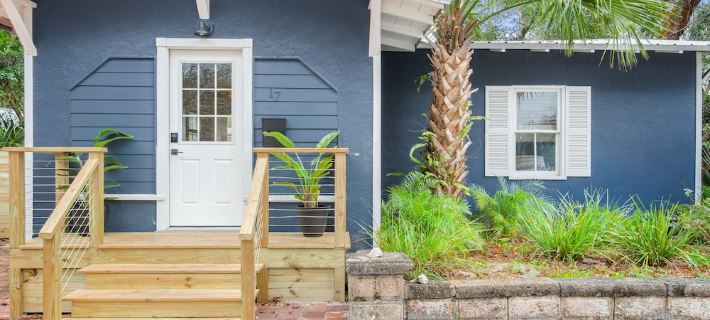1920's Cottage by the Coast — 5 minutes from downtown Hotels in Sankt Augustine
