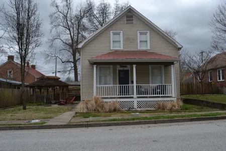 5 bed 2 Bath in Downtown Hermann, MO