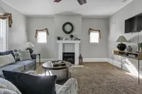 Sunshine House in Mason, Beautiful Cozy Cottage