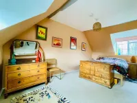 A quirky character cottage on the edge of the New Forest Hotels in Eling