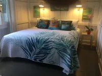 Private well appointed cottage, steps from beach