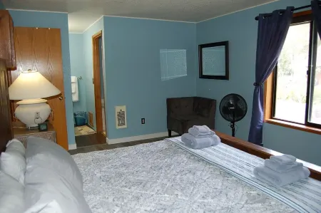 Welcoming Totem Tides 2-bedroom house Ocean Shores easy access to beach & town Отели в г. Ойеут-Хоганс Корнер