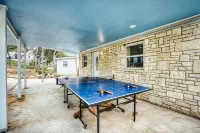 Medina Lake Getaway - Pool with Lakefront Views