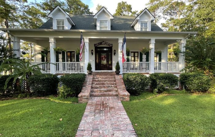 Spacious Lake House with Sam Rayburn Water Frontage