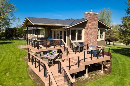 Tipsy Rooster-Country Elegance