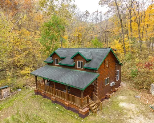 Cozy Secluded Cabin w/ Hot Tub, Relax, Unwind & Stargaze Hotels in Freeman