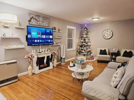 3 BR home near I-89, BTV, UVM & Malls