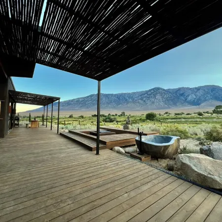 The LONEWEST Retreat in the Eastern Mountain Sierras