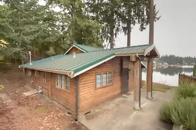 Lake Cabin with an Amazing View Hotels near Laser Fun Zone