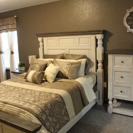 Quiet and Comfortable!  5 minutes away from parks/hospitals