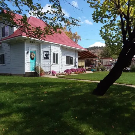 Bryce/Zion Cottage, 3 Bedroom, King Beds, Fiber INTERNET 1 GIG, Free Parking