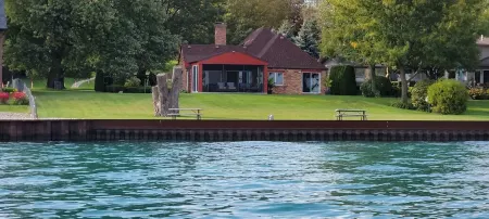 Riverfront home 4 Beds/2 baths and walking distance to downtown.