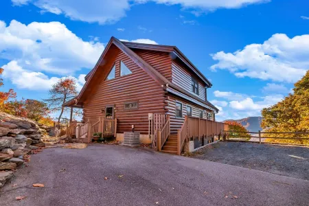 Breathtaking Views, Stargazing from Hot-tub!