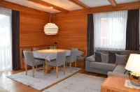 Exclusive mountain lodge style apartment - 90 m² - Free WIFI Hotels in Ortisei