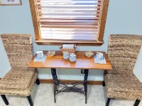 Historic charm, college proximity, and local flavor – your cozy, retreat awaits!