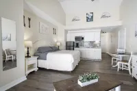 Spectacular Beach Front View (310)