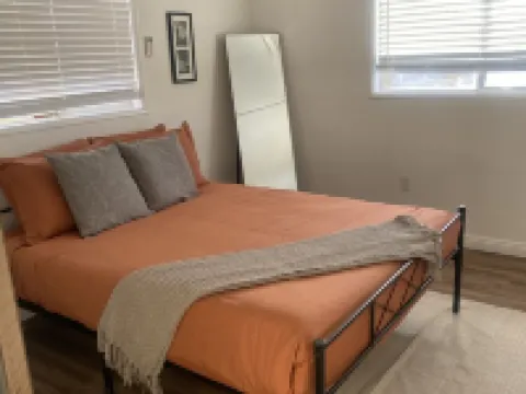 Jasper Glow 2BR Stargaze 4 Acres near Joshua Tree Ev Charger Hot Tub Swing Set Hotels in Yucca Valley