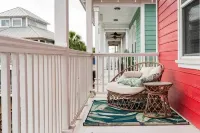#1 Mexico Beach Home, Steps to Beach + Pool & Dock