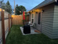 Cozy cottage in downtown Hamilton in the heart of the Bitterroot Valley. Hotels in Hamilton