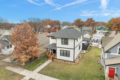 14guests, gameroom, theatre, sauna in the center of twin cities Các khách sạn gần Macalester College