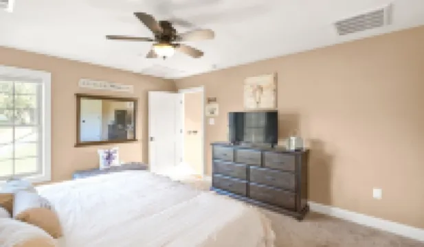 Charming "Cream of the Crop" Cape ~❤️of Middletown