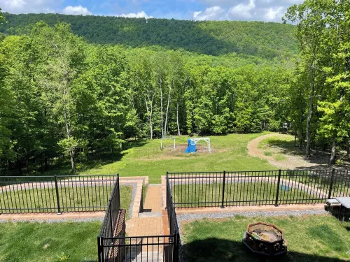 Luxury Mountain Home near Lake Raystown