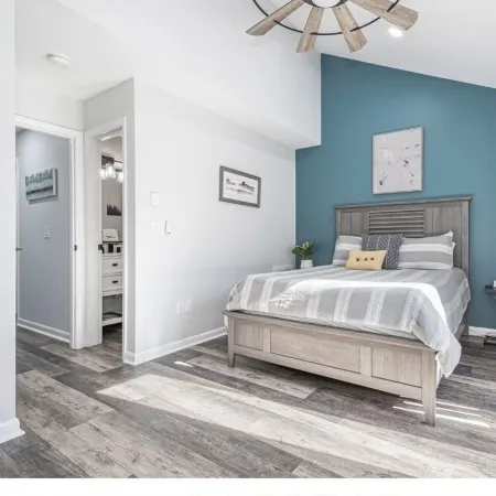 4 Seasons Wisp - Ski In/Ski Out Townhome with Lake Access, Hot Tub