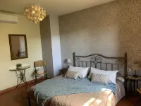 Holiday house with private pool and fenced garden - 부티크