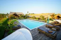 Charming Room with AC and Open Garden Bathroom Hotels in Beberibe