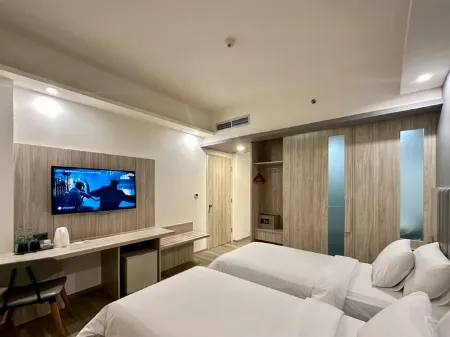 Sparks Life Jakarta, ARTOTEL Curated