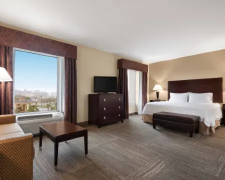 Hampton Inn & Suites Brunswick Hotels in Brunswick