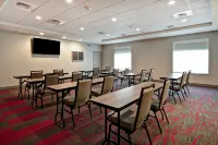 Home2 Suites by Hilton Birmingham Fultondale Отели в г. Фултондейл