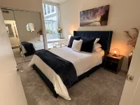 Lush 1 bd Koreatown w/ FREE parking & In-Unit laundry Hotels in Commerce