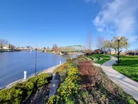 Whimsical Yurt near Niagara Falls and Buffalo