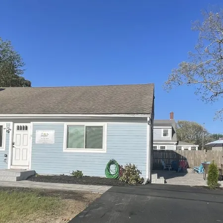 Gorgeous 4 bedroom/2 baths, 1/10 mile to the beach, outdoor patio with firepit