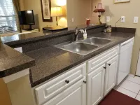 5 min. to Madiera Beach, Fl. GATED. PERFECT !