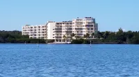 Spectacular Oceanfront Views , Free Wifi, HD Smart TV'S, Summer Special Rates