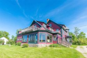 Charming Applebrook Historic Home - Mountain Views & Spacious Grounds