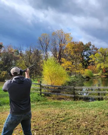 Eagle Log Cabin at Mountaintop Ranch bordering Shenandoah National Park