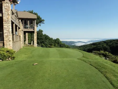 Relax at the Read Retreat-ready to host families all 4 seasons